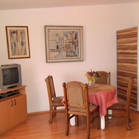 Apartments Kestenovi Dvori Opatija Exterior photo